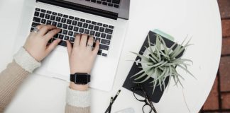 10 Ways to Make Extra Money as a Graphic Designer